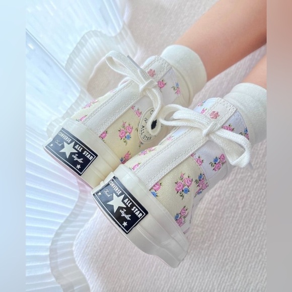 CONVERSE All Star Gran-Z Floral High-tops. NEW IN BOX - Picture 15 of 16